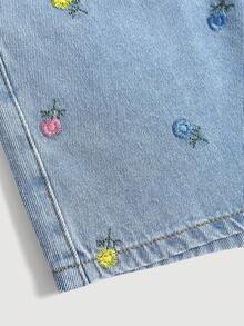 SHEIN Girlism Quần short denim dáng suông thanh lịch dành cho bé gái tuổi teen, màu sáng, họa tiết hoa thêu tinh tế, có túi, đính ngọc trai giả và gấu quần tua rua, thích hợp mặc hàng ngày, dự lễ hội mùa xuân hè và phong cách đường phố. - Màu xanh lam - Xem 4