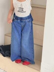 SHEIN 年轻女孩可爱大蝴蝶结后背牛仔休闲阔腿裤，春夏休闲度假乡村波西米亚风装 - 中等水洗藍 - 查看 2