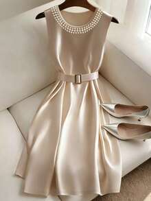 Franclia 缎面束腰珍珠领无袖A字连衣裙，优雅女士风格 - 杏色 - 查看 3