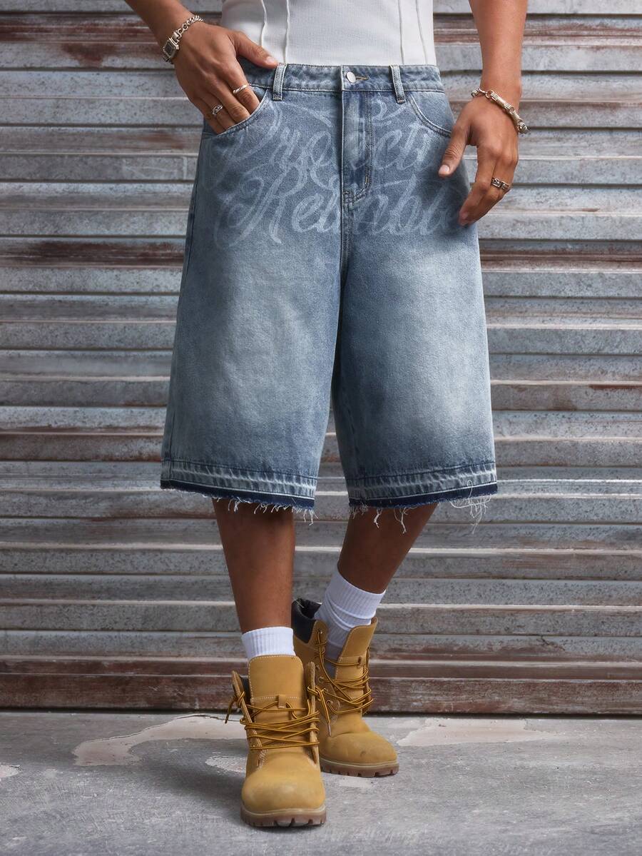 AXEPEAK Men's Washed Denim Shorts With Embroidery, Fashionable