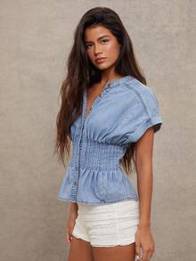 WESTFADE Blusa de mezclilla con botones en el frente, pliegues en la cintura y mangas cortas con puños - Azul lavado medio - Ver 6