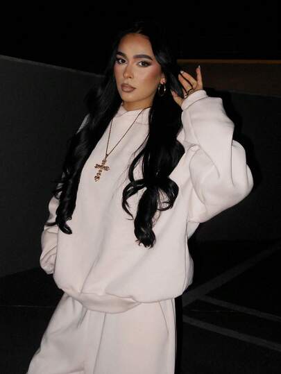 AfricaSnchz Oversized Hoodie Relaxed Fit Dropped Shoulder Sweatshirt Back To School Autumn Winter Cosy Fall Christmas Cute Casual Everyday Y2K Streetwear Capsule Wardrobe Pink Christmas