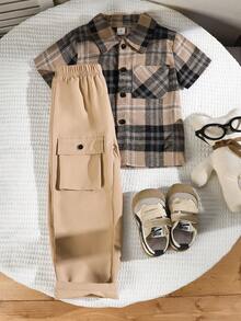 SHEIN Playful Pals 男童卡其色和棕色休闲图案衬衫上衣搭配直筒裤，配有实用口袋，适合外出、居家休闲和社交聚会。 - 彩色 - 查看 3