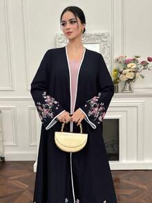 Yasmyna Áo choàng Abaya dài tay dáng rộng thanh lịch dành cho nữ, thêu hoa và ghép mảnh. - màu đen - Xem 10