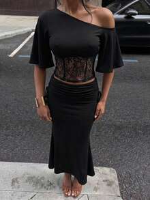 SHEIN MOD Áo nữ màu trơn phối ren, kiểu dáng bất đối xứng vai, thích hợp cho lễ hội, đi biển, mặc hàng ngày, phong cách Boho, Y2K, đi chơi, kiểu miền Tây, áo ren đen, áo dự tiệc, đi biển, thời trang đường phố, phong cách đồng quê, áo vintage, mùa xuân/hè, áo hai kiểu, áo đen, áo gợi cảm, lễ tình nhân, mùa xuân, kỳ nghỉ hè, áo đi chơi, áo Y2K. - màu đen - Xem 3