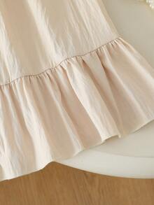 SHEIN Vintaside Kids 女童优雅甜美可爱贴花圆领短袖荷叶边下摆宽松休闲时尚连衣裙，适合度假、旅行、生日礼物、夏季穿着 - 杏色 - 查看 6