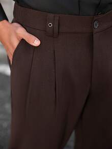 Manfinity Mode Pantalones casuales de negocios con bolsillos en diagonal y pliegues de unicolor para hombres - Marrón Chocolate - Ver 6