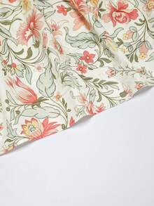 SHEIN Franclia Retro Floral Decor V-Neck Women Beach Holiday Blouse Boho Blouses Boho Summer Tops Boho Shirts Women Bohemian Tops Women's Boho Clothing Floral Blouse Short Sleeve Blouse Blouse Summer Ditsy Floral Top Spring Blouse Easter Blouse Daily Work Set Beach Outfits For Women Elegant Women's Blouses Tops For Going Out Holiday Outfits For Women Casual Blouses For Women - Multicolor - View 6