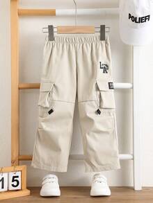 男童休闲时尚街头通勤字母贴布翻盖口袋工装裤，夏季宽松工装裤，Y2K风格 - 卡其色 - 查看 6