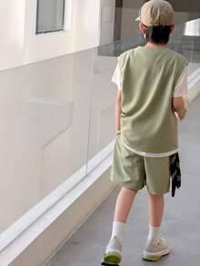 SHEIN 两件装男童休闲运动度假针织字母印花圆领短袖上衣和撞色短裤套装，适合儿童服装、幼儿男童服装、返校季、生日派对、晚宴、演出、婚礼、洗礼、开幕式、日常穿着、上学、旅行、运动、春夏季节穿着。 - 薄荷綠 - 查看 3