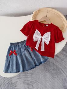 SHEIN Playful Pals 2件組少女夏季套裝，酒紅色針織短袖上衣配大尺寸白色蝴蝶結，泡泡袖設計與牛仔百褶裙，生日套裝 - 紅色 - 查看 4