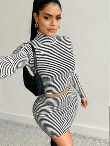 SHEIN SXY 大码女式休闲日常通勤百搭撞色条纹印花高领长袖修身短款T恤，秋冬款 - 黑與白 - 查看 3