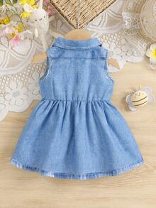 SHEIN 1件女婴翻领纽扣无袖牛仔印花卡通动物图案可爱时尚百搭复古浅蓝色休闲连衣裙，带假口袋，夏季新品 - 藍色 - 查看 2