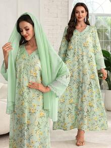 Yasmyna V-Neck Chiffon Lace Patchwork Floral Print Dress With Headscarf - Green - View 1