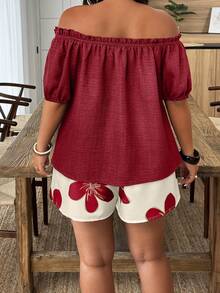 Weeklong Plus Size Casual Vacation Style Solid Color Off-Shoulder Top & Floral Print Shorts 2-Piece Set - Multicolor - View 2