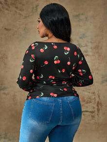 Truni Plus Size Casual Simple Cherry Print Square Neck T-Shirt Autumn And Winter, For Pear & Triangle Body Shape - Multicolor - View 2