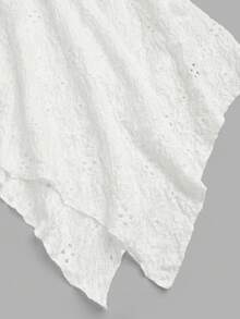 Sweetra Áo camisole cỡ lớn, màu trơn, thêu rỗng, vạt bất đối xứng, chất liệu jacquard. - trắng - Xem 4