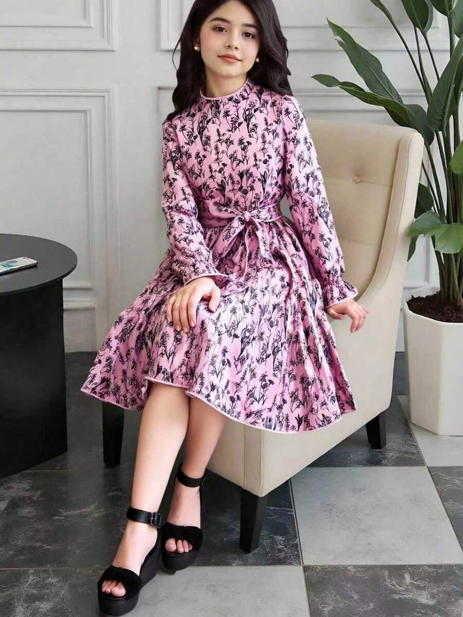 少女系带连衣裙，荷叶边下摆和腰带装饰，适合假日、夏季和旅行 - 彩色 - 查看 1