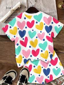 2件套少女休闲可爱爱心印花短袖T恤短裤套装，适合夏季穿着