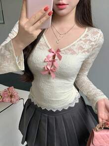 DAZY 女士蕾丝镂空蝴蝶结长袖T恤，可叠穿上衣 - 白色 - 查看 4