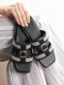 Black/apricot