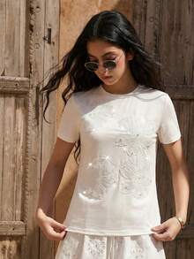 Camiseta de manga corta elegante y lujosa con flores 3D y cuentas, versátil para adolescentes - Blanco - Ver 3