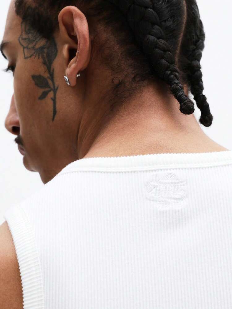 Geripptes Tanktop mit Rundhalsausschnitt