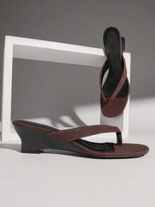 Solezae Women's Chic Casual Slip-On Thong Strap Wedge Sandals Valentine's Day - Chocolate Brown - View 1