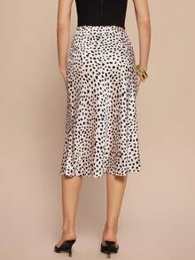 Leighera 优雅通勤中长款缎面印花裙 - 杏色 - 查看 2