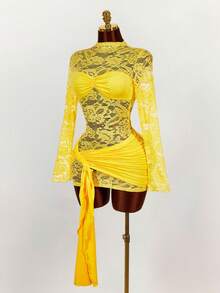 Amplova 女士蕾丝衬衫搭配复古红色薄纱抽绳下摆迷你修身连衣裙，波西米亚风派对装扮 - 黃色 - 查看 4