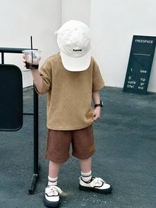 男童运动休闲短袖T恤短裤套装，适合通勤、上学、日常休闲、旅行、运动、节日聚会等场合，春、夏、秋、冬皆宜。 - 彩色 - 查看 5