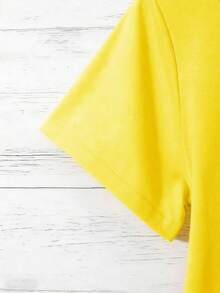 Resyla Women's Strawberry Macchiato Print Round Neck T-Shirt - Casual Lightweight Top Suitable For All Seasons - Khaki - View 4