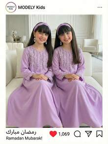 女士及少女V领长袖宽松传统阿拉伯长袍，银色花卉饰边彰显优雅与高贵，卡夫坦长袍，适合节日传统优雅假日穿着。 - 紫色 - 查看 1