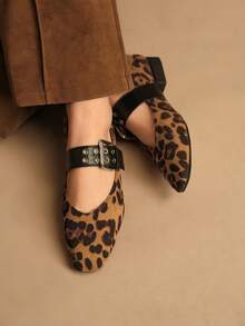 Rosivie Sepatu Hak Tinggi Wanita Motif Leopard dengan Gesper, Modis, Serbaguna untuk Pemakaian Sehari-hari - Coklat - View 6