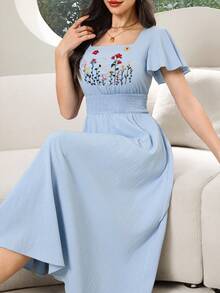 SHEIN Abito estivo casual da ragazza adolescente con ricamo floreale, vita arricciata e maniche a volant - celeste - Visualizzare 1