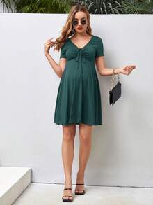 SHEIN Maternity Solid Color V-Neck Ruched Casual Short Sleeve Dress - Green - View 3