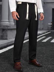 Manfinity Bizformal 男士休闲裤，百搭商务休闲裤，男士户外裤。修身剪裁，时尚百搭，经典廓形，轻松驾驭各种休闲场合，无论是户外活动还是机场出行，都能完美展现您的时尚品味。适合作为送给丈夫、男友等的礼物。 - 黑色 - 查看 3