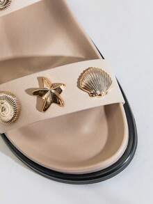 SHUZIA 女士复刻版高级舒适金属装饰双带平底凉鞋 - 米色 - 查看 7