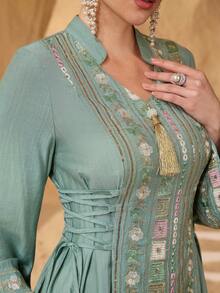 SHEIN Najma 优雅刺绣拼接侧系腰带修身阿拉伯风格连衣裙 - 薄荷綠 - 查看 4