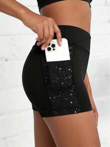少女黑色高弹力短裤，贴身剪裁，闪亮金属面料，适合跑步和骑行 - 黑色 - 查看 4