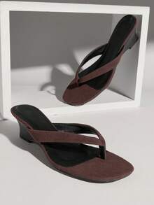 Solezae Women's Chic Casual Slip-On Thong Strap Wedge Sandals Valentine's Day - Chocolate Brown - View 6