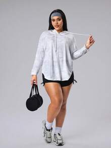 SHEIN Sports 大码女式迷彩印花抽绳连帽T恤，休闲运动款 - 彩色 - 查看 7