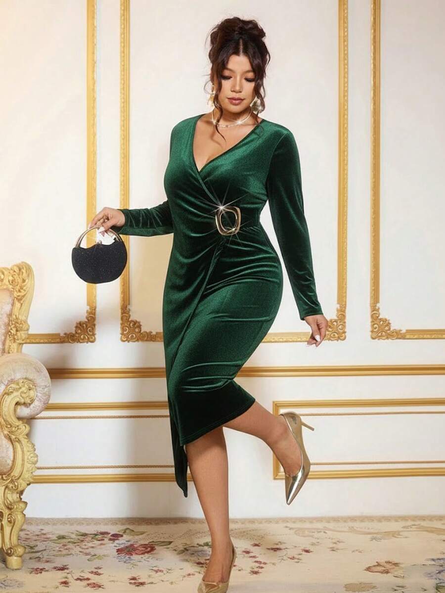 Cravure Plus Size Women Elegant Solid Velvet V-Neck Ruched Bodycon Party Dress - Dark Green - View 1