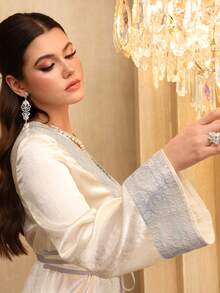 Layrah Elegant Luxury Embroidered V-Neck Flare Sleeve Dress, Spring/Summer