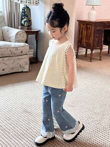 DAZY Jeans acampanados con bordado floral lindo para niñas - Azul lavado medio - Ver 6