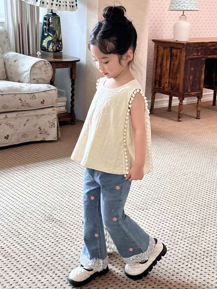 Young Girls Cute Floral Embroidered Bell-Bottom Jeans