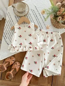 SHEIN Baby Girl Cute Ditsy Floral Ruffle Trim Camisole And Pants 2 Pieces Set, Summer - White - View 1