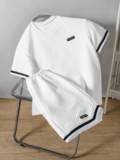 Mirajuku 两件套夏季新款青少年休闲运动套装，白色菱形提花短袖T恤和短裤，宽松版型，时尚舒适，适合日常穿着。