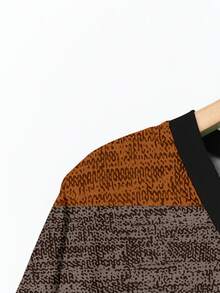 SHEIN LUNE Camiseta Casual com Bolso e Decote em V com Listras para Mulheres Plus Size, Adequada para o Verão - Multicolorido - Visão 4