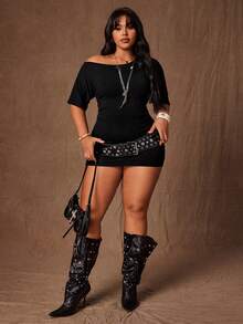 Rustia Đầm mini ôm sát gợi cảm, tay ngắn, màu trơn, thiết kế vai bất đối xứng, cỡ lớn. - màu đen - Xem 1